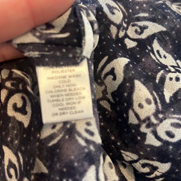 LOFT Women’s Blue Butterfly Print Sheer Ruffle Tie Neck Blouse Size L - Picture 4 of 4